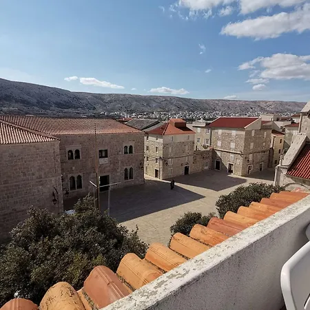 With Parking Spaces Pag - 22601 * パグ