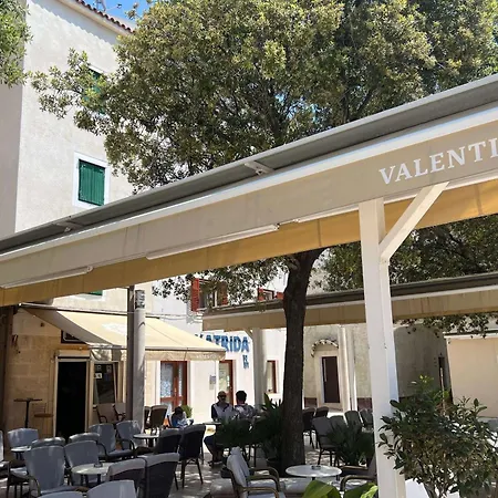 With Parking Spaces Pag - 22601 アパート *